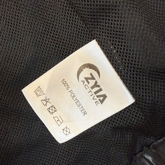 ZYIA Black leopard athletic windbreaker full zip adjustable waist (bin E) - Picture 8 of 10